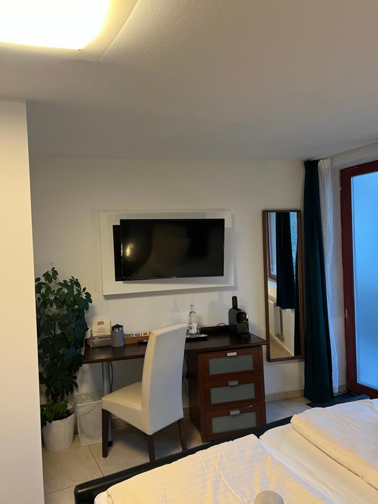 Hotel Hof 19 - Nuernberg Nord Heroldsberg エクステリア 写真