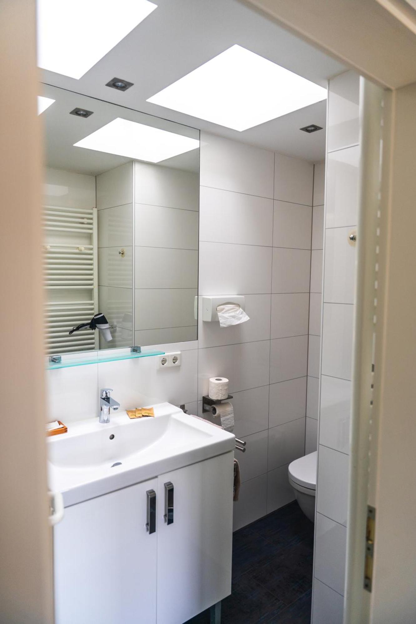Hotel Hof 19 - Nuernberg Nord Heroldsberg エクステリア 写真